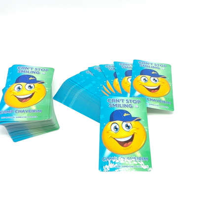 Owalne Pantone Niestandardowe wycinane naklejki Cartoon BOPP CMYK Wodoodporne naklejki winylowe