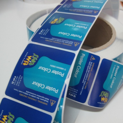 Etykiety klejące z folii do wszechstronnych opakowań papierowych
